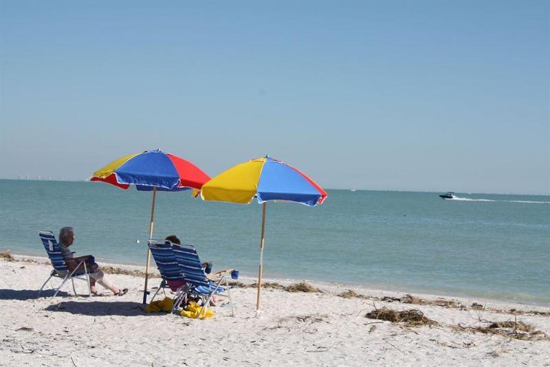 Ocean'S Reach Aparthotel Sanibel Exterior photo